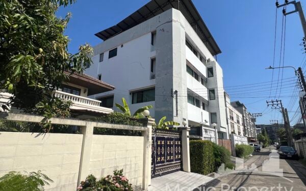 4 Floors Building For Sale in Sukhumvit 97/1 Near BTS Bang Chak, Phra Khanong, Bangkok 10260