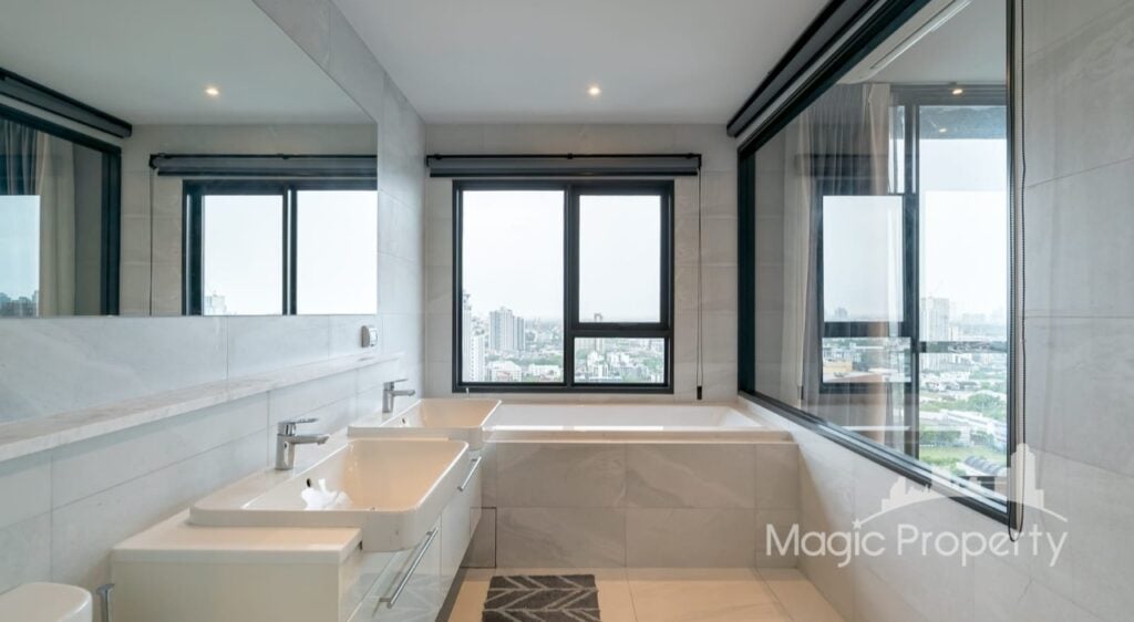 For Rent 3 Bed Condo in Rhythm Ekkamai, Khlong Tan Nuea, Bangkok | ฿100,000/month | MGP1557R – Photo 19