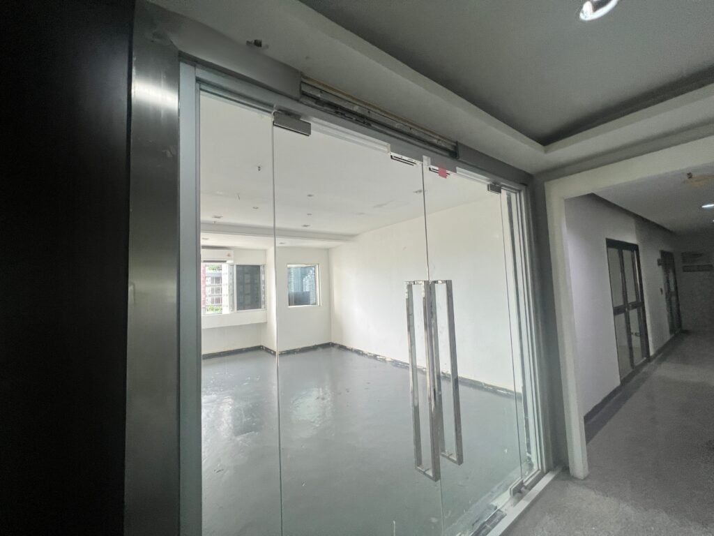 For Rent Commercial/Office in Modern Town, Khlong Tan Nuea, Bangkok | ฿32,000/month | MGP1577 – Photo 1